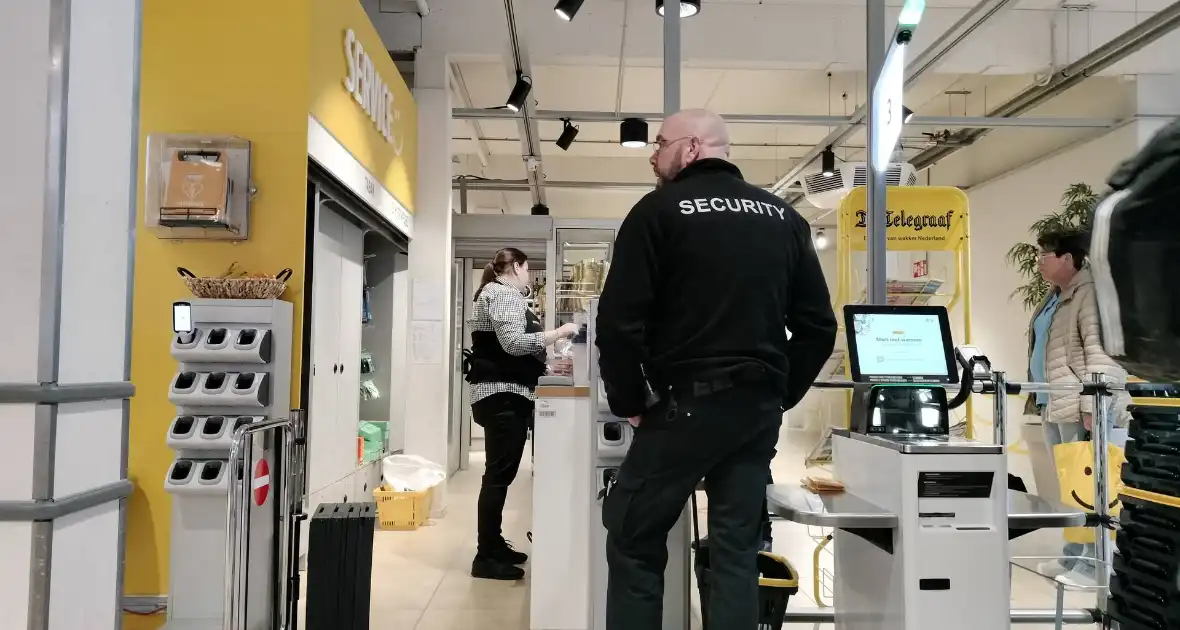 Supermarkt zet beveiligers in tegen winkeldiefstal - Foto 1