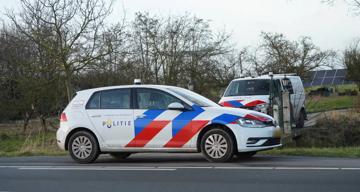 Hennepkwekerij aangetroffen in garageboxen - Foto 4