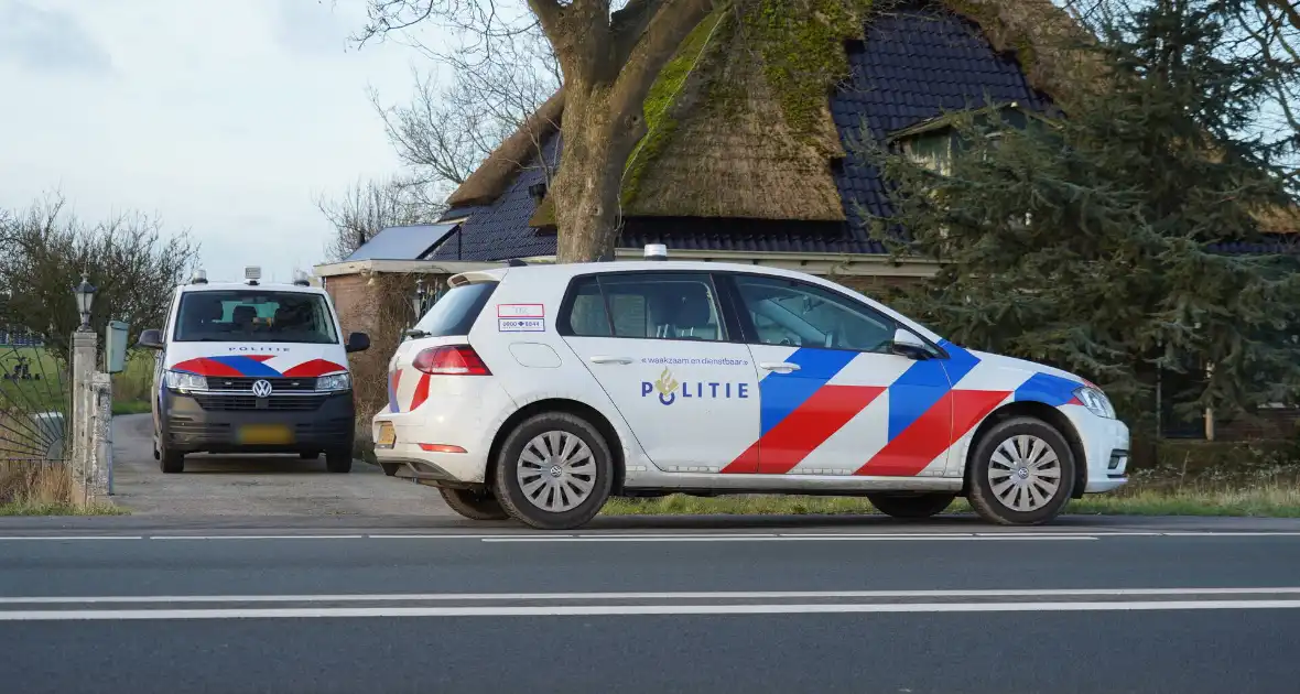 Hennepkwekerij aangetroffen in garageboxen - Foto 6