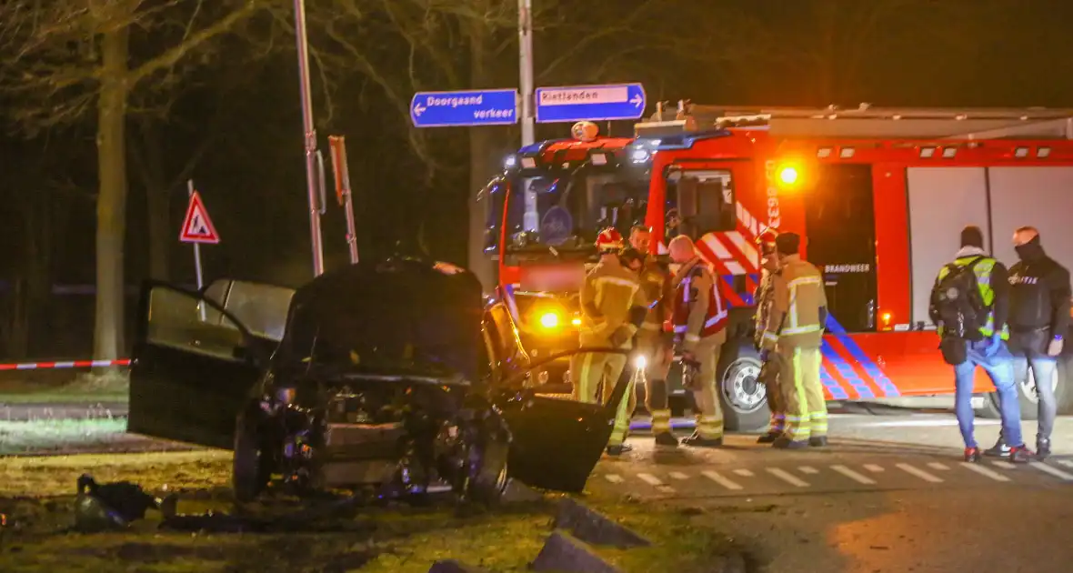 Achtervolging eindigt in ongeval met flinke schade - Foto 1