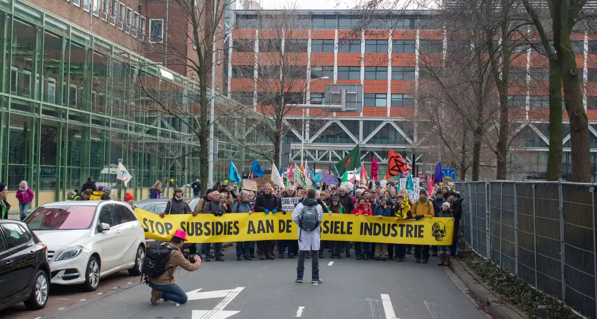 Massale politie-inzet bij demonstratie Extinction Rebellion