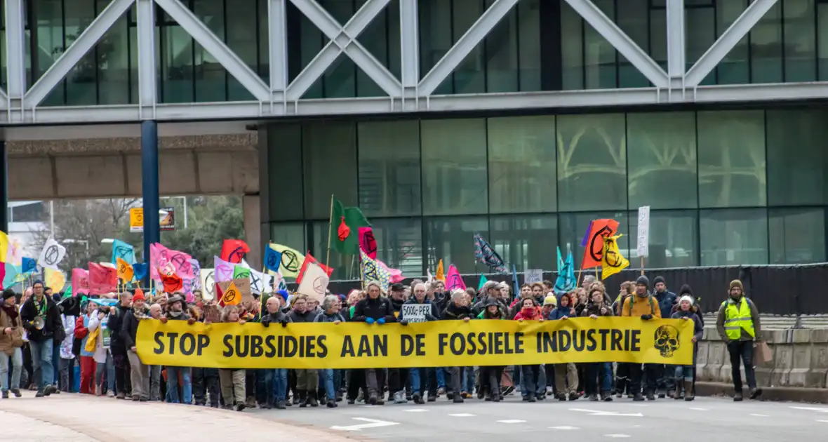 Massale politie-inzet bij demonstratie Extinction Rebellion - Foto 2