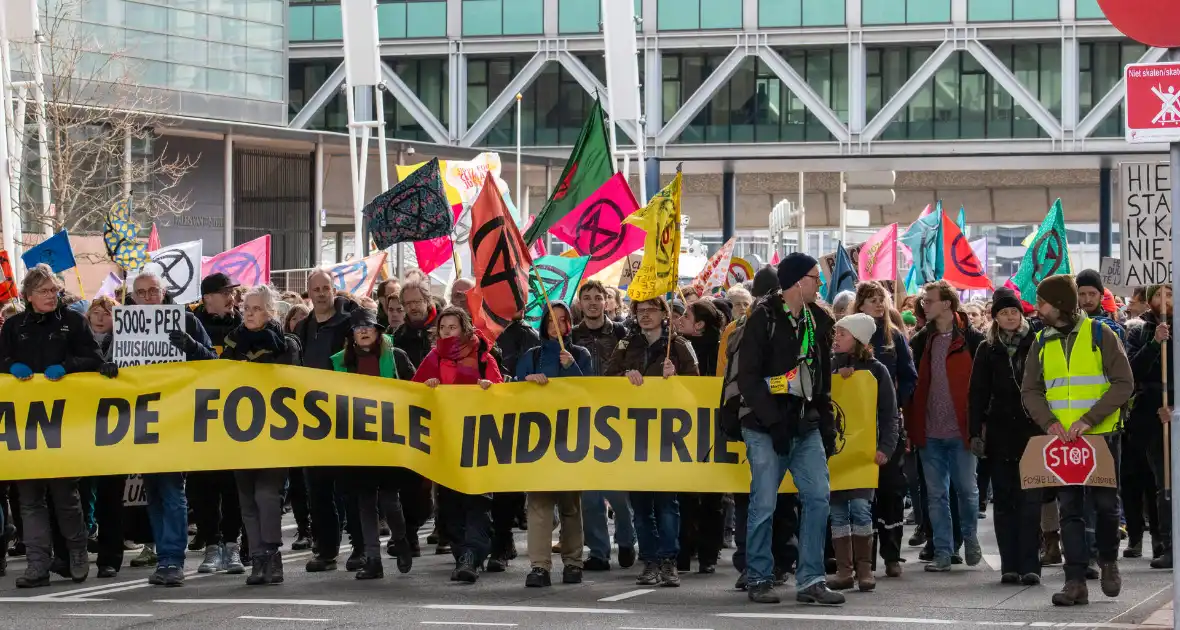 Massale politie-inzet bij demonstratie Extinction Rebellion - Foto 3