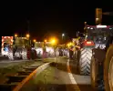 Afsluitdijk grotendeels geblokkeerd door boeren