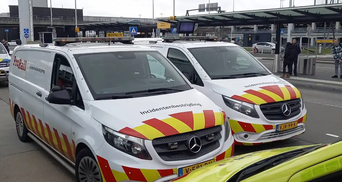 Treinverkeer Schiphol gestremd door aanrijding - Foto 2