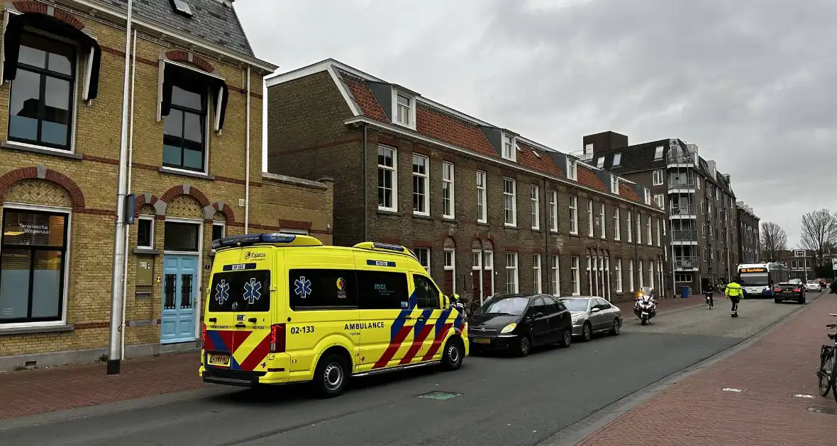 Persoon gecontroleerd na kop-staartbotsing - Foto 2