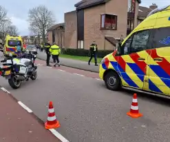 Persoon op speedpedelec gewond bij botsing met auto