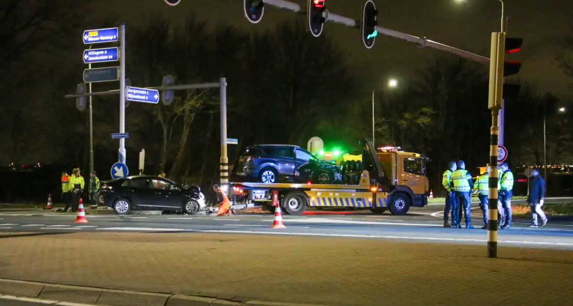 Meerdere gewonden bij fikse aanrijding - Foto 1