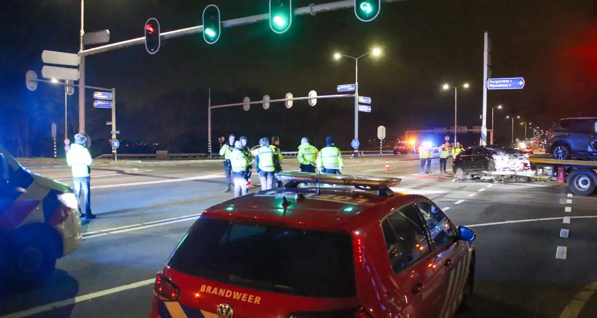 Meerdere gewonden bij fikse aanrijding - Foto 4