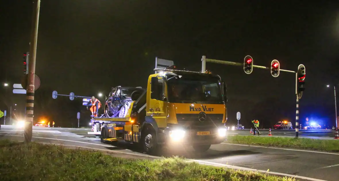 Meerdere gewonden bij fikse aanrijding - Foto 6