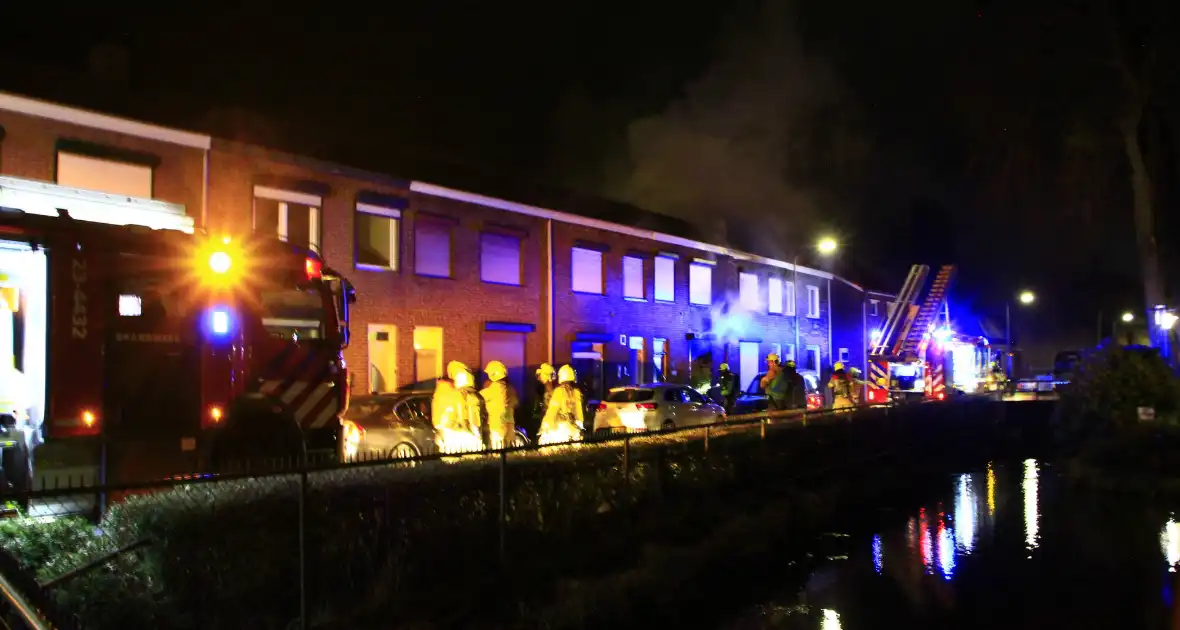 Woningen ontruimd door uitslaande brand - Foto 1