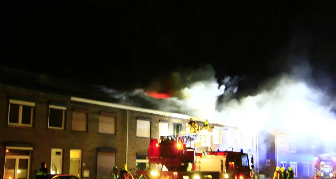 Woningen ontruimd door uitslaande brand - Foto 16