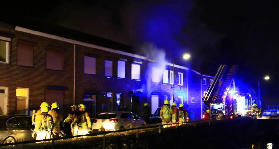 Woningen ontruimd door uitslaande brand - Foto 5