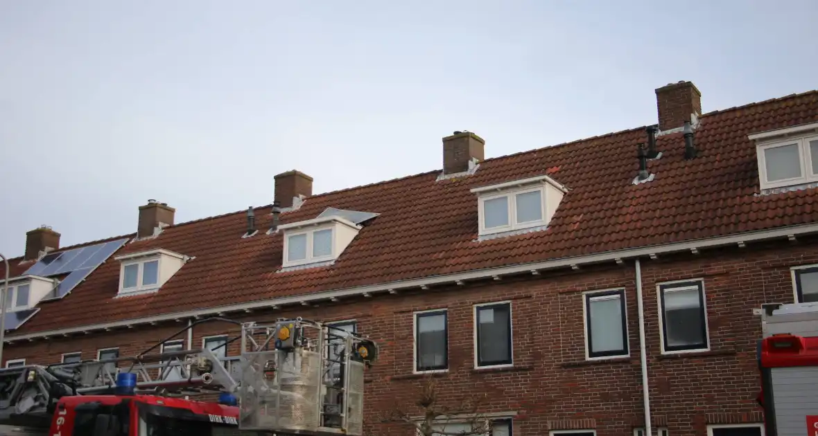 Dakplaat van dakkapel waait weg door harde wind - Foto 3