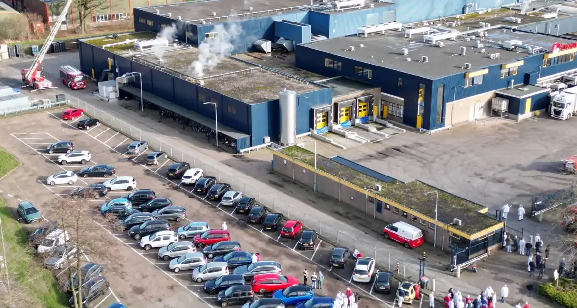 Brandweer ingezet voor brandmelding in bedrijfspand - Foto 2