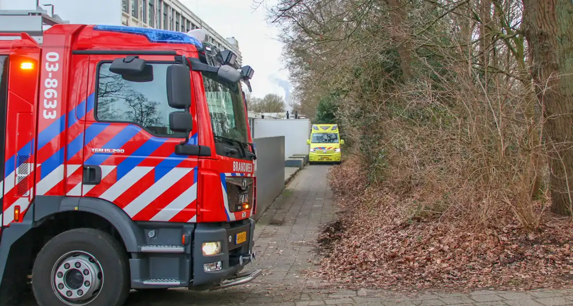 Meerdere leerlingen na drie uur uit lift bevrijdt - Foto 4