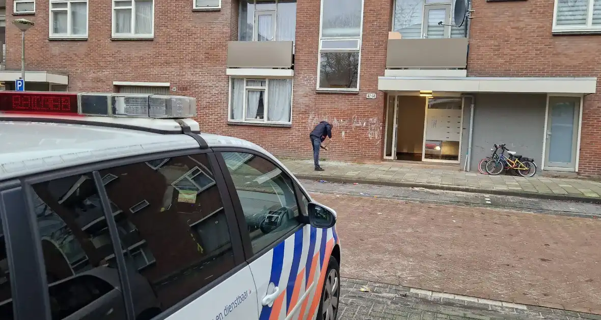 Schade door explosie in trappenhuis van flat - Foto 8