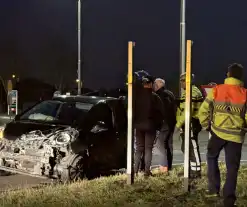 Schade bij ongeval tussen auto en kleine vrachtwagen