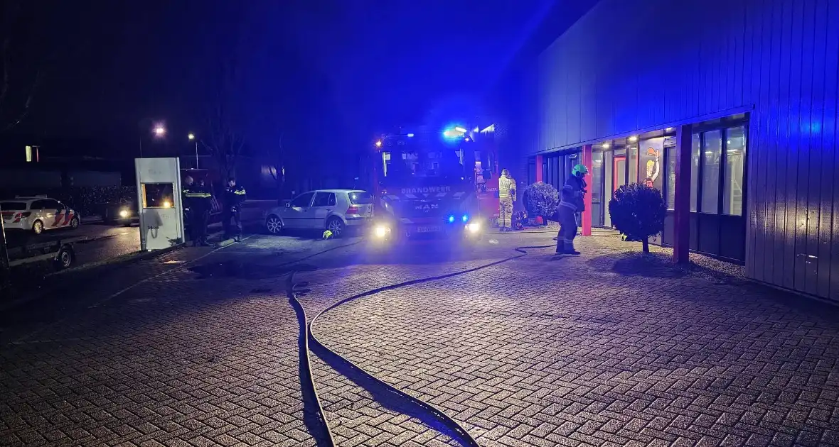 Veel rook bij brand in bedrijfspand