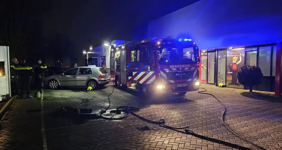 Veel rook bij brand in bedrijfspand - Foto 3