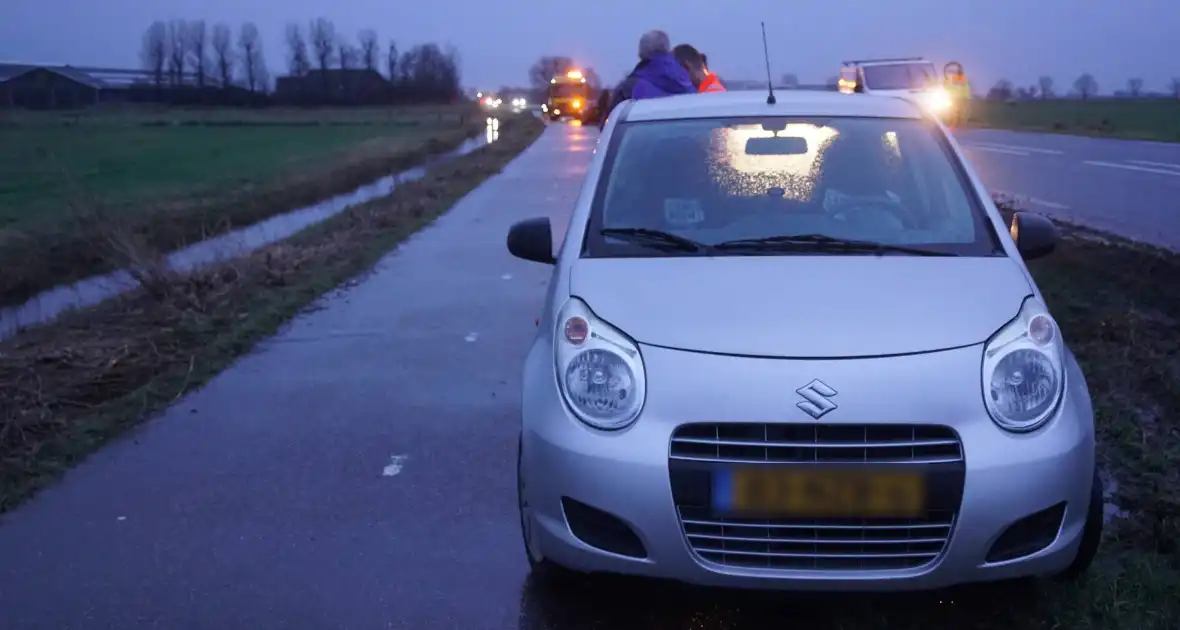 Verkeershinder na botsing tussen twee voertuigen - Foto 2