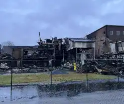 Schade na grote brand goed zichtbaar bij daglicht