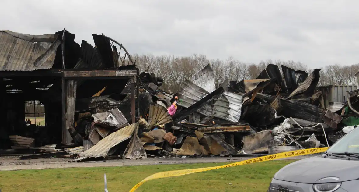 Schade goed zichtbaar na verwoestende brand - Foto 2