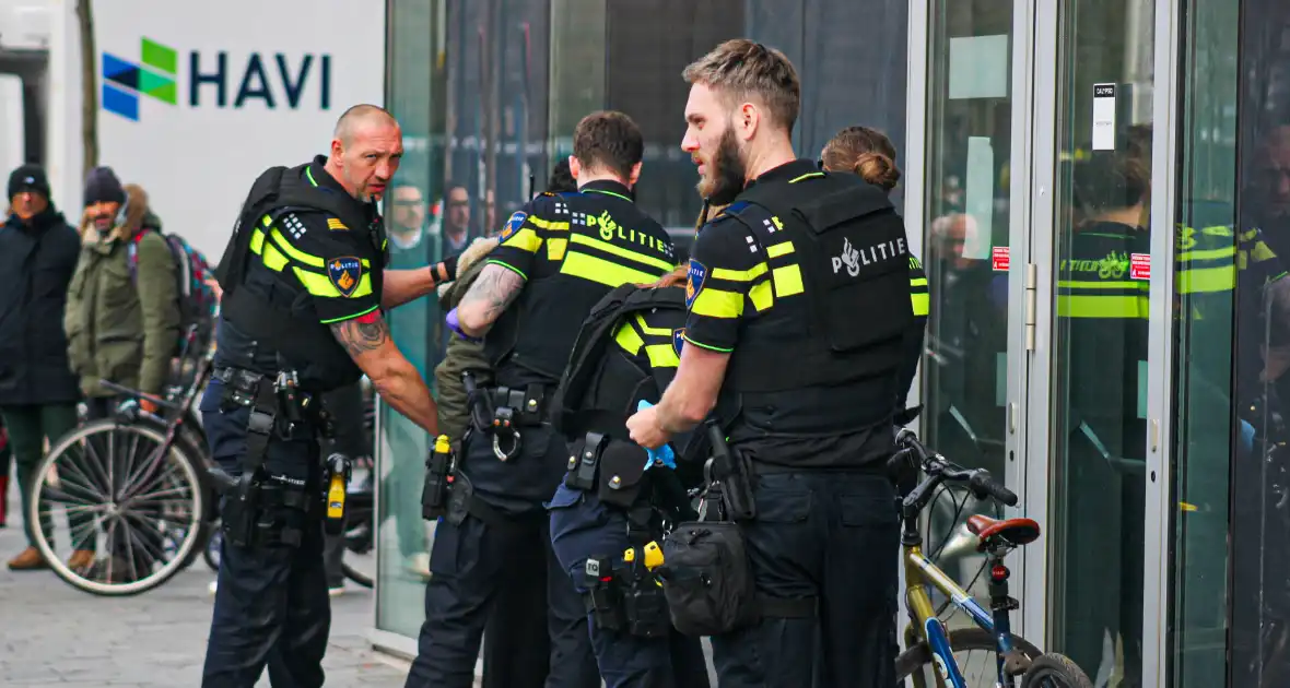 Agenten in kogelwerende vesten ingezet bij aanhouding - Foto 1