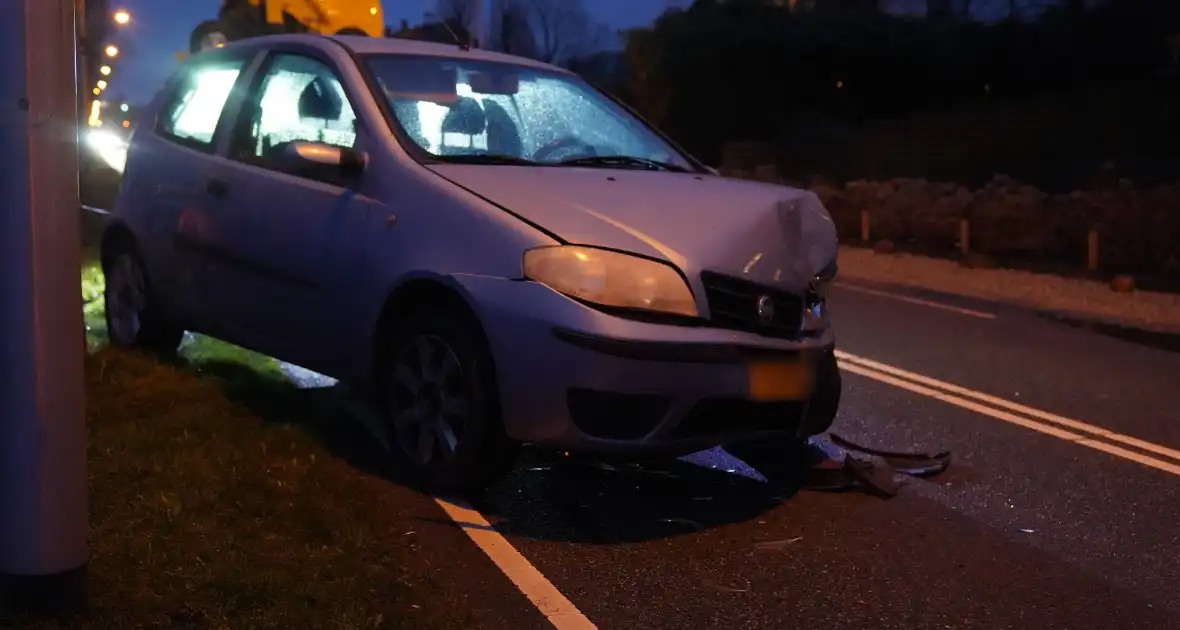 Veel schade bij botsing - Foto 1