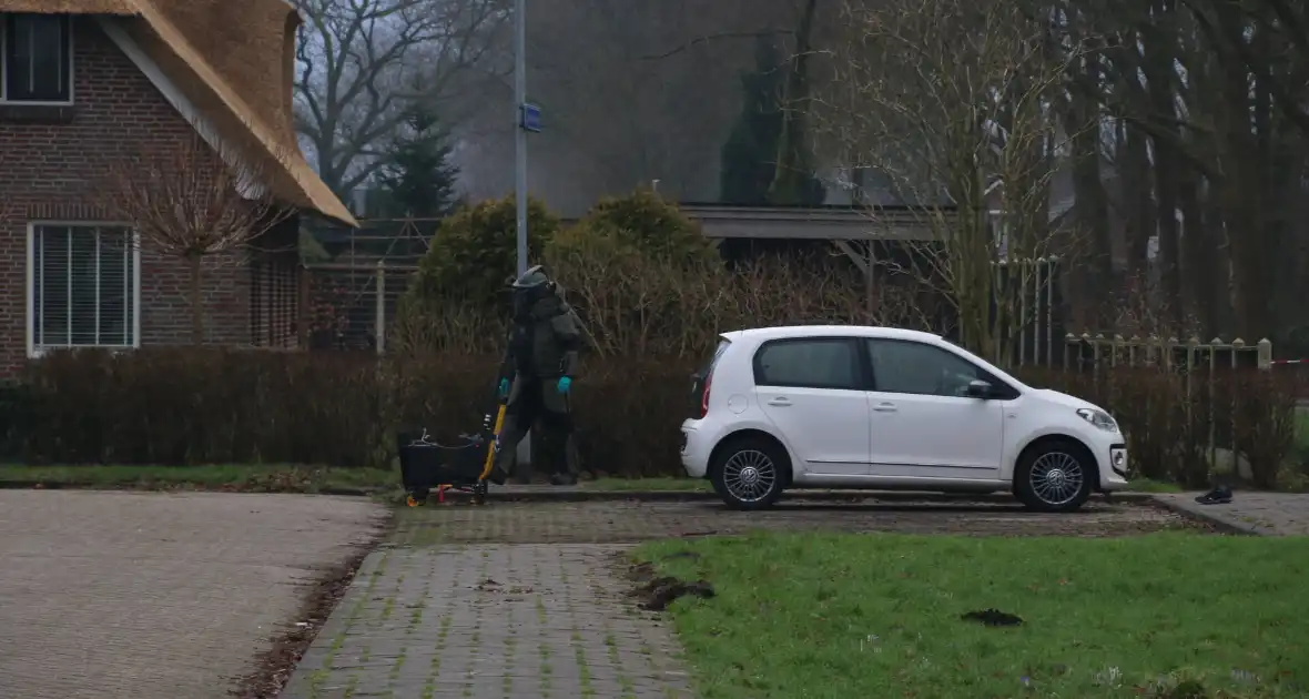 Groot gebied afgezet vanwege verdacht pakket EOD aanwezig - Foto 2