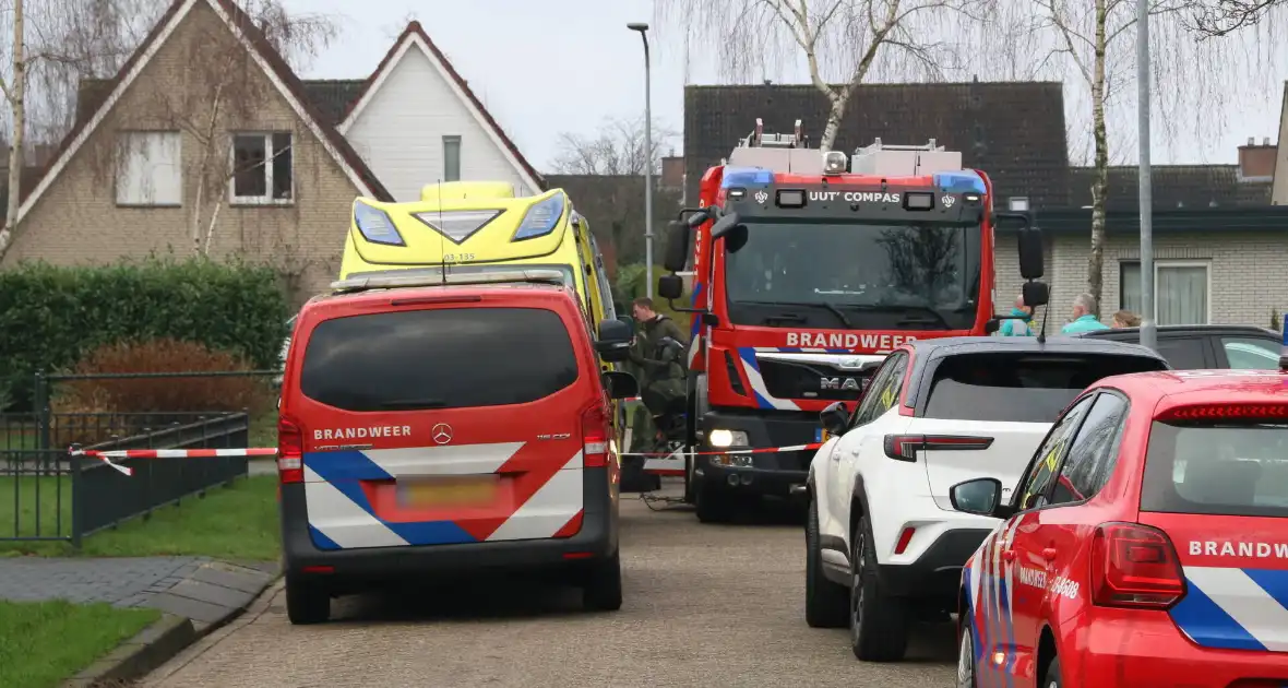 Groot gebied afgezet vanwege verdacht pakket EOD aanwezig - Foto 8