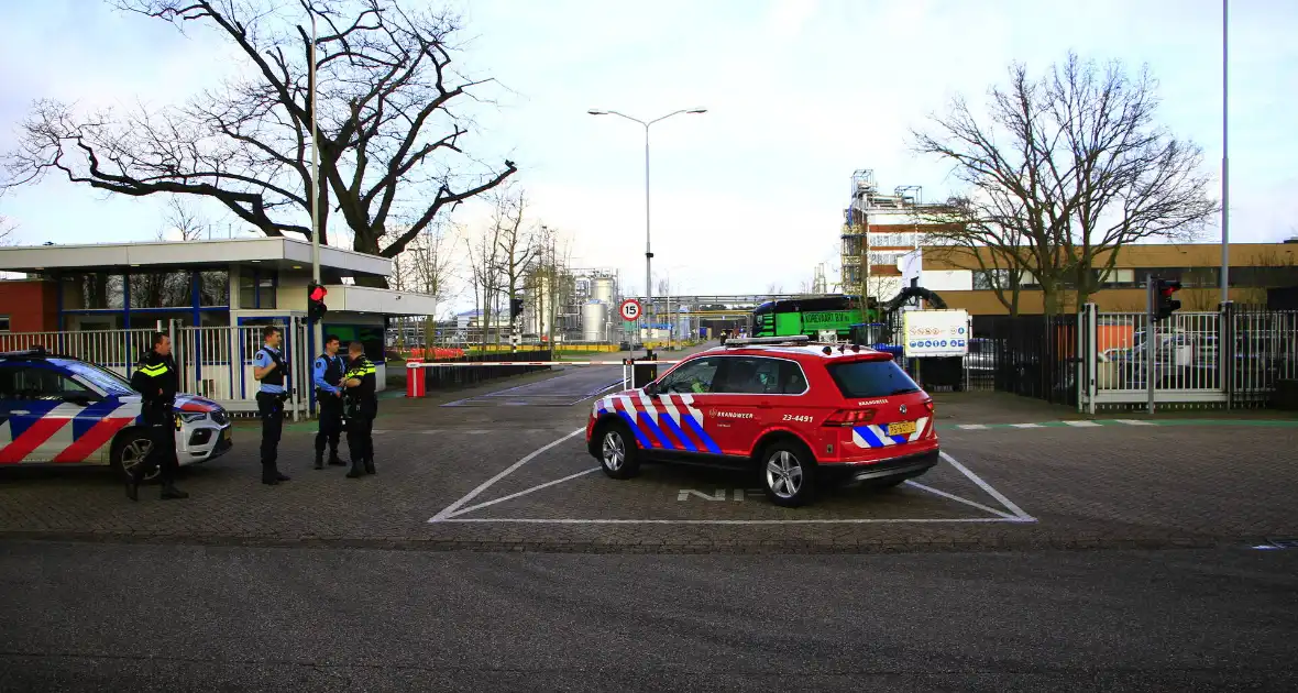 Brandweer ingezet voor brandmelding industrieterrein - Foto 2