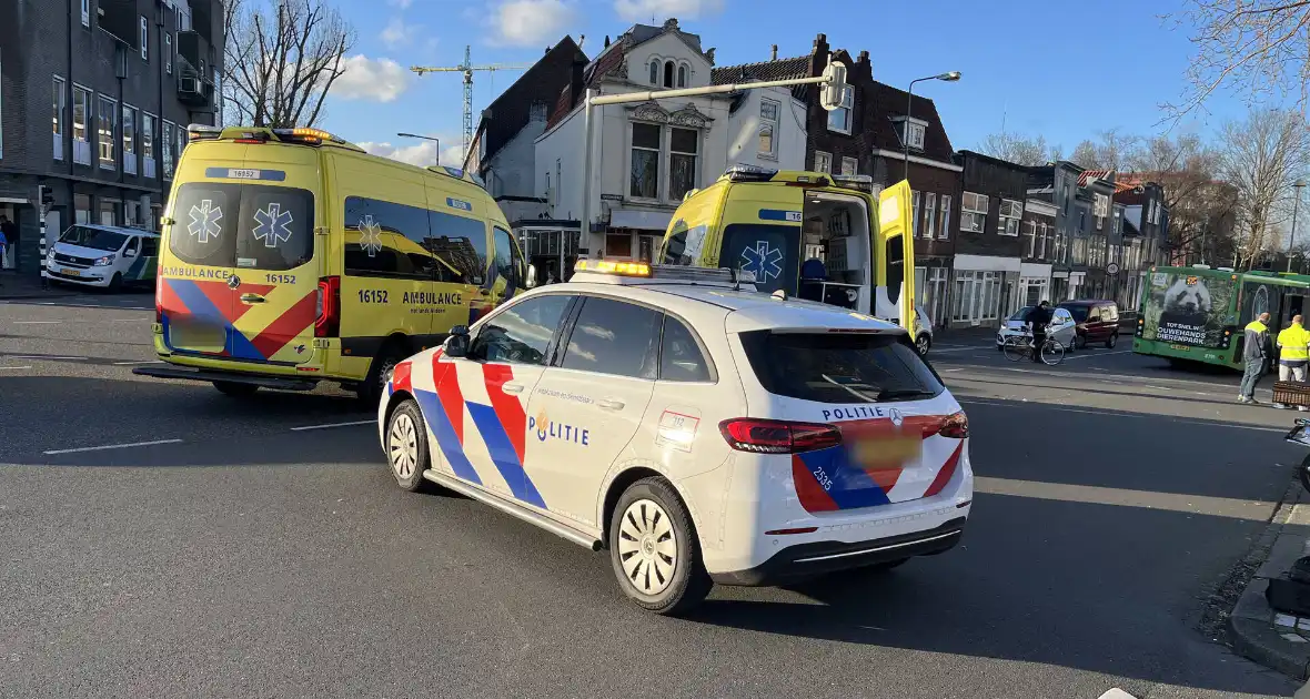 Traumateam ingezet bij aanrijding tussen lijnbus en fietser - Foto 4