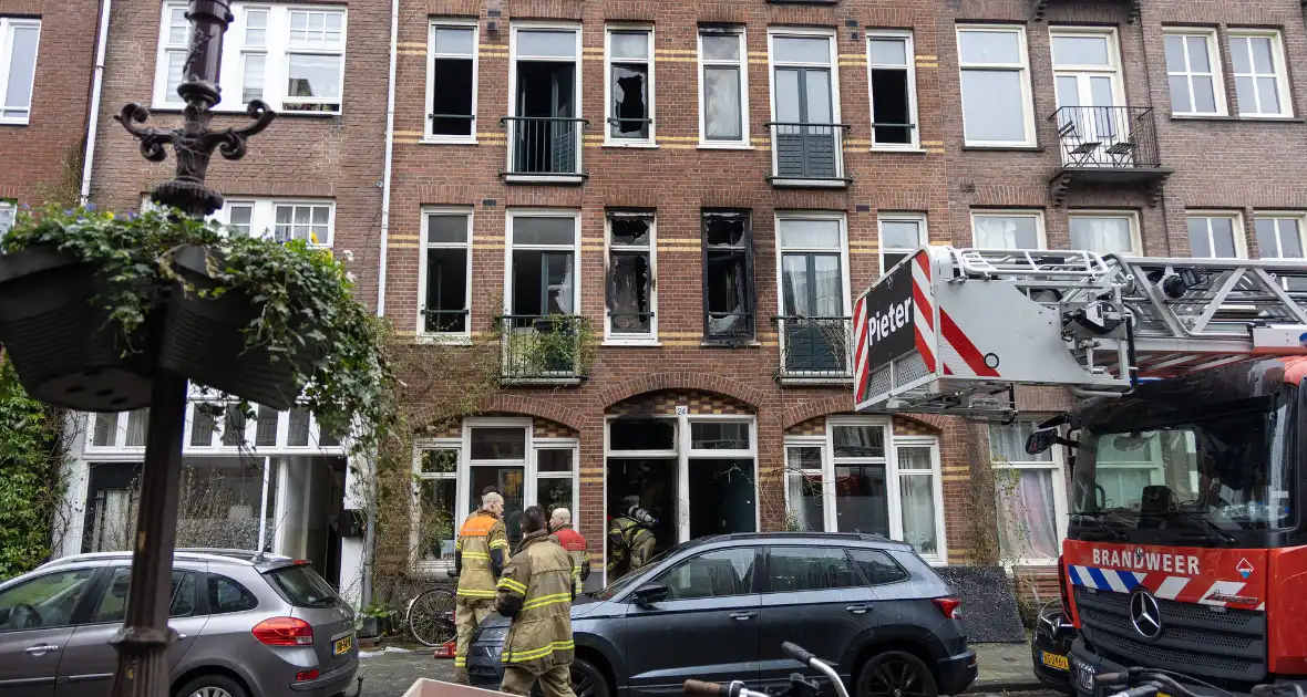 Enorme schade bij brand in woning - Foto 3