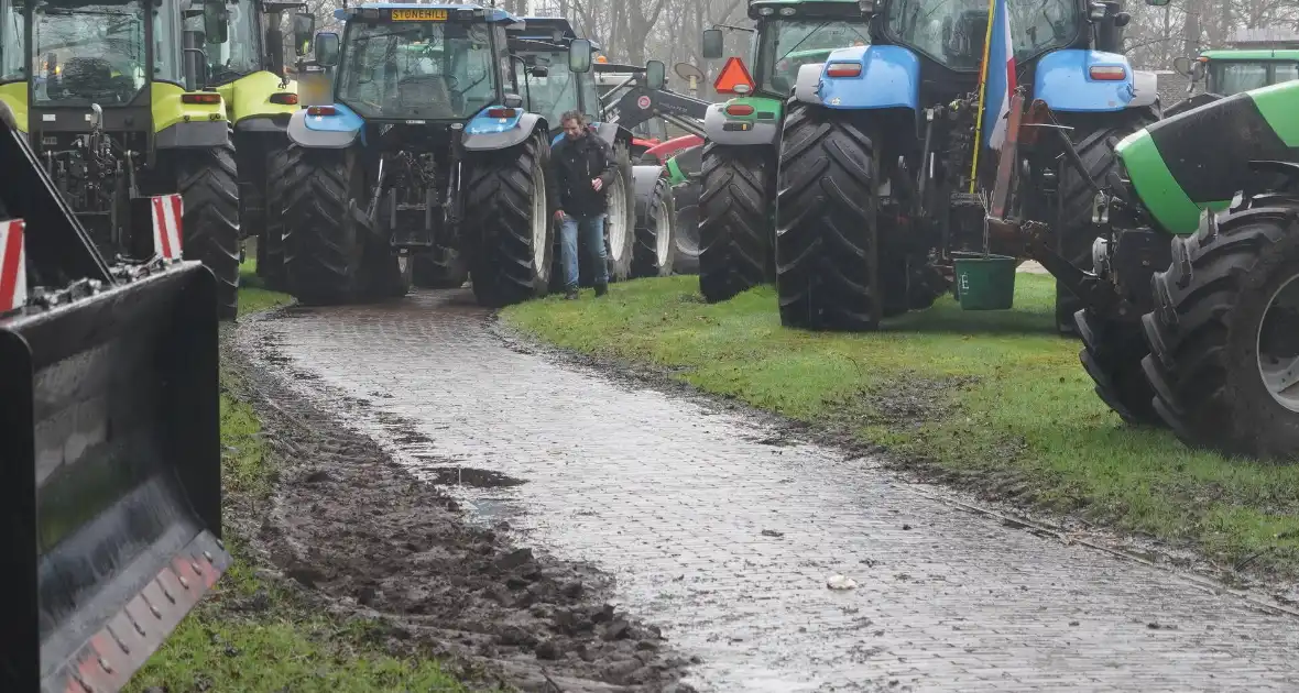 Boerenprotest bij provinciehuis