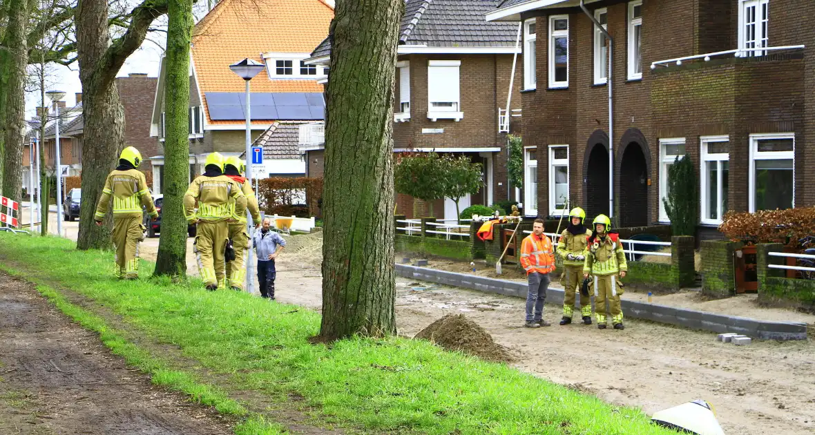 Gasleiding geraakt bij aanleg stoeprand - Foto 3