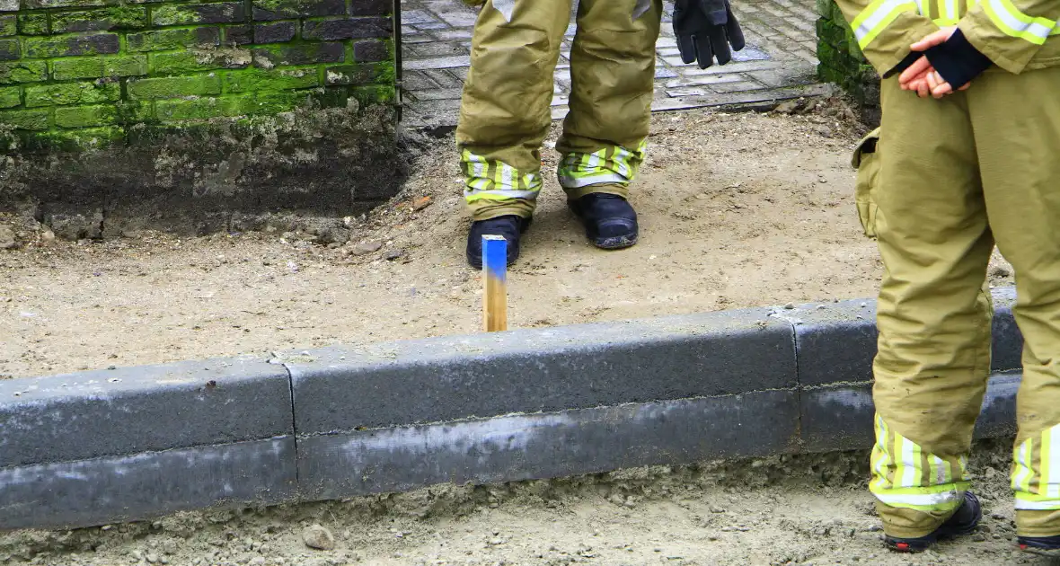 Gasleiding geraakt bij aanleg stoeprand - Foto 6