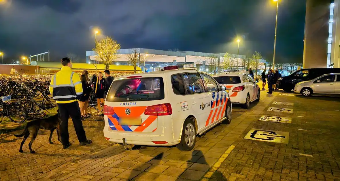 Bewoner besmeurt studentenauto met kibbeling - Foto 1