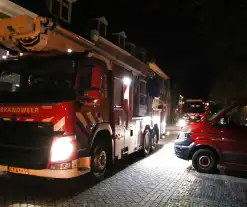 Brandweer ventileren woning na vergeten pan