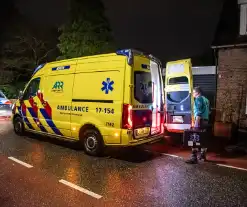 Jongen meld zich met steekwond bij ouders