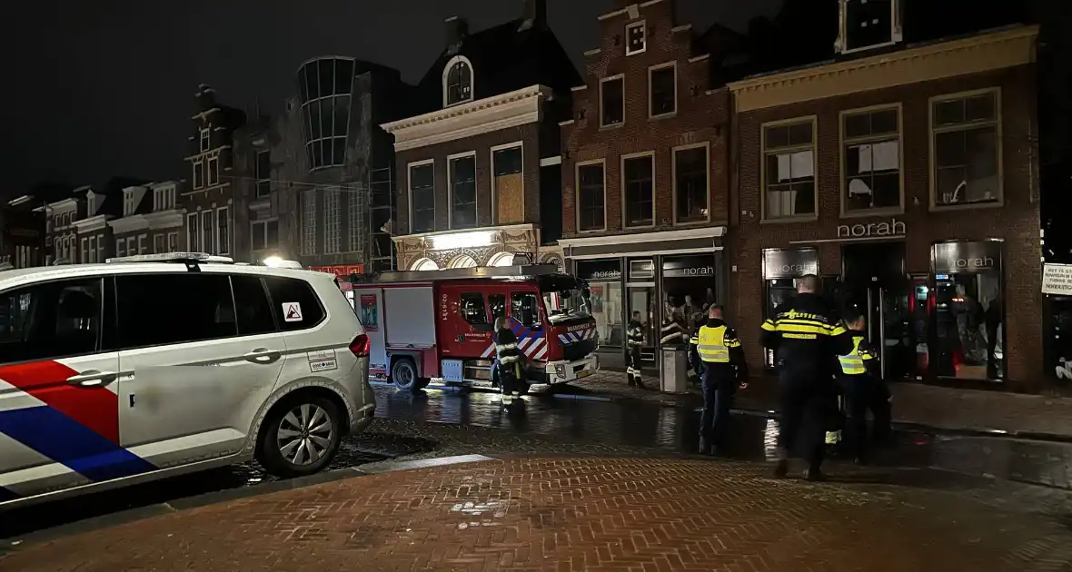 Zoekactie naar persoon op dak van gebouw - Foto 4