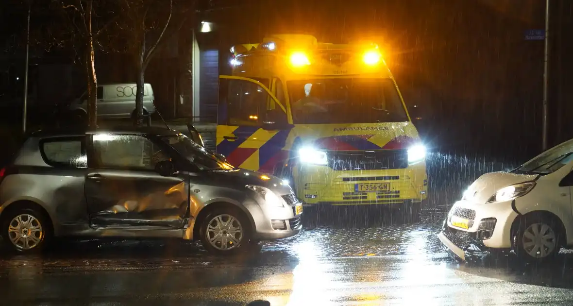 Twee automobilisten botsing op kruising - Foto 1