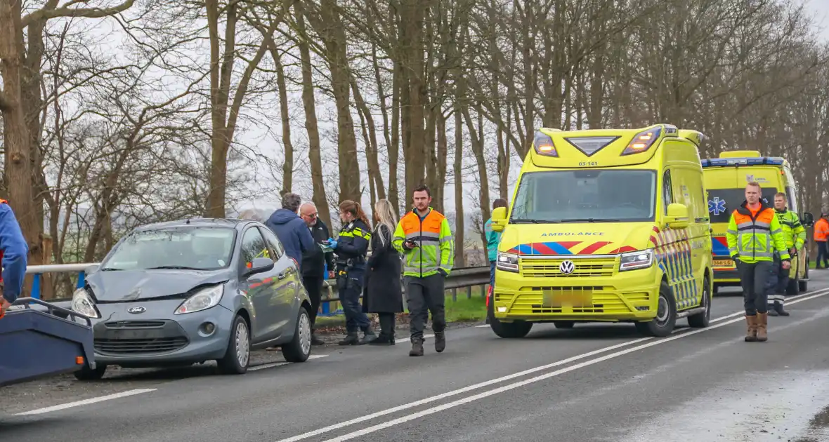 Drie gewonden bij ongeval tussen meerdere voertuigen