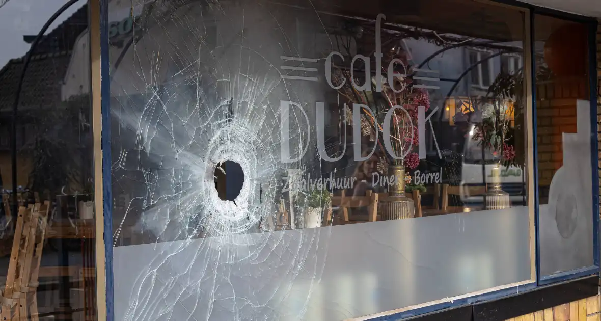 Opnieuw explosie bij café Dudok - Foto 6