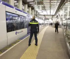 Grote zoekactie vanwege bedreiging met mes centraal station