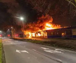 Zeer grote brand in Haarlemse winkel