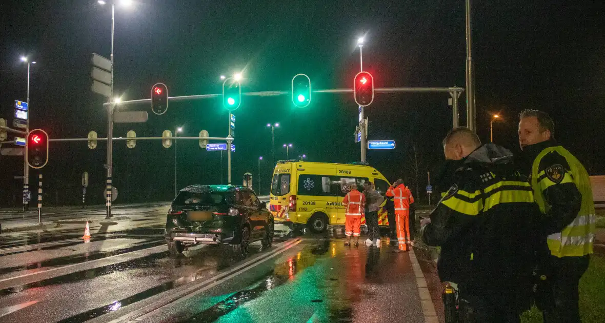 Fikse schade bij kop-staartbotsing voor verkeerslicht