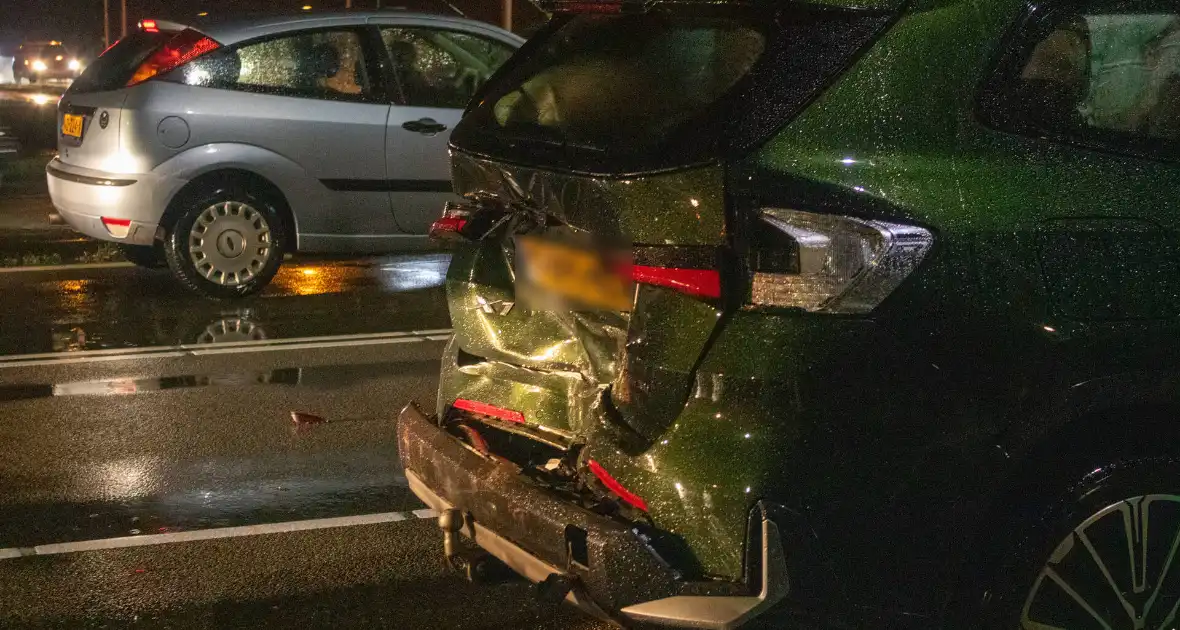 Fikse schade bij kop-staartbotsing voor verkeerslicht - Foto 3