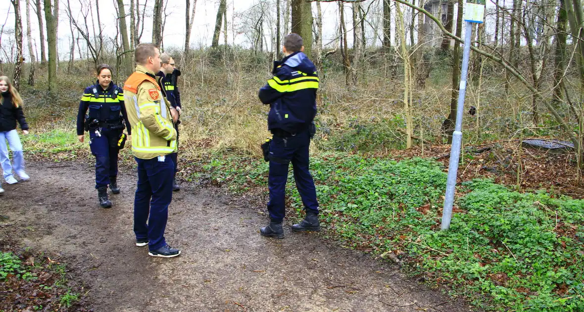 Verdacht materiaal gevonden in bosgebied - Foto 8