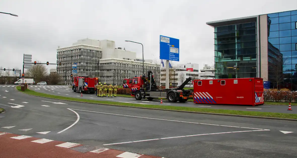 Veel hulpdiensten naar lekkage Universiteit Leiden - Foto 20